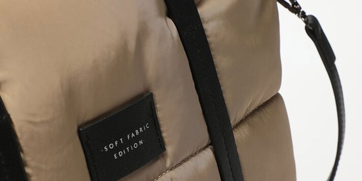 El bolso de nylon acolchado que conquista las más pijas está en Lefties para todos los bolsillos