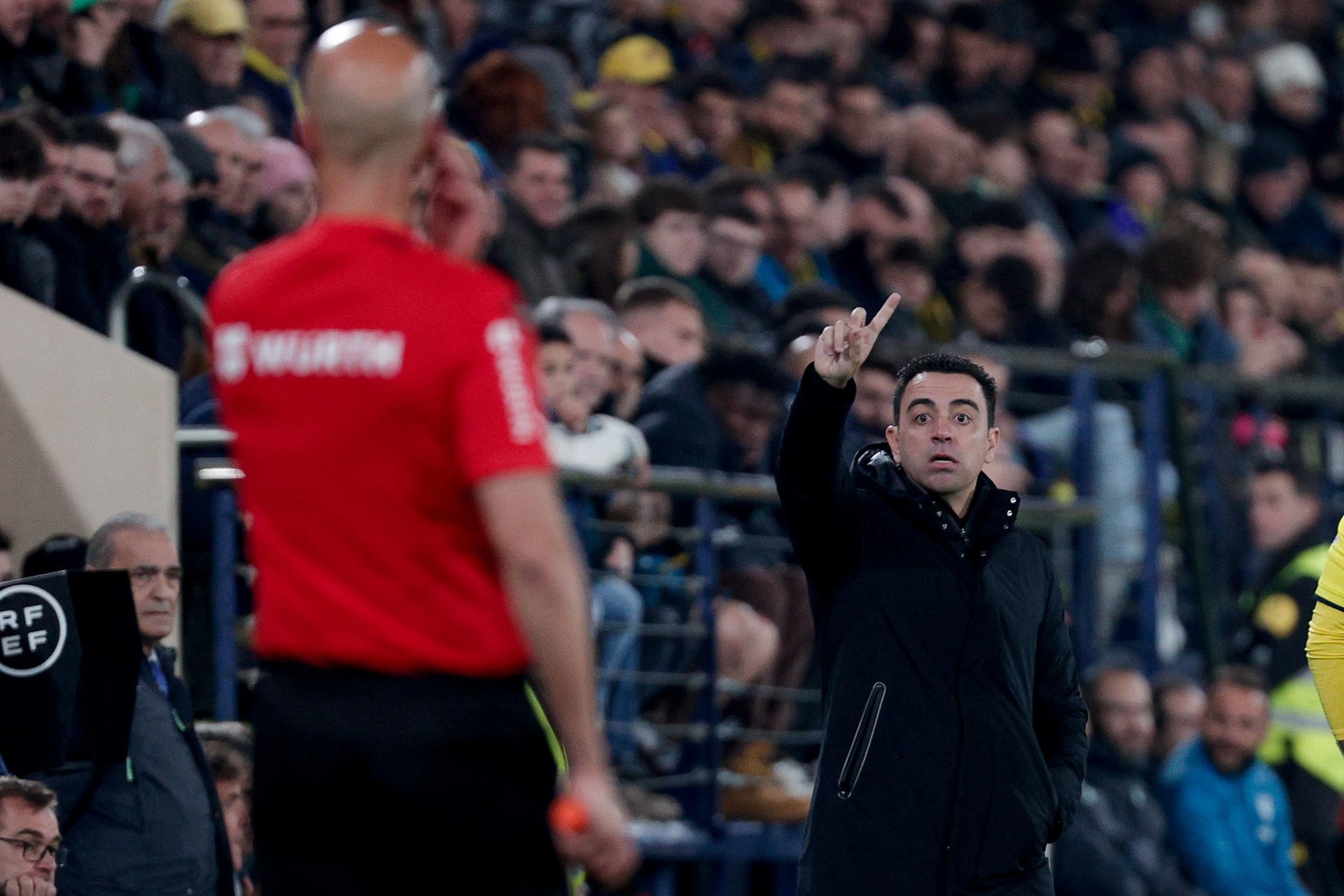 Xavi Hernández intenta tancar la porta del Barça a l'ovella negra de Madrid, molts problemes