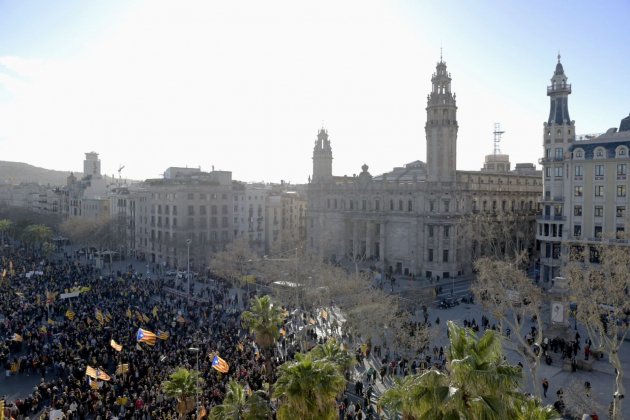 Laura Gómez pla general manifestació