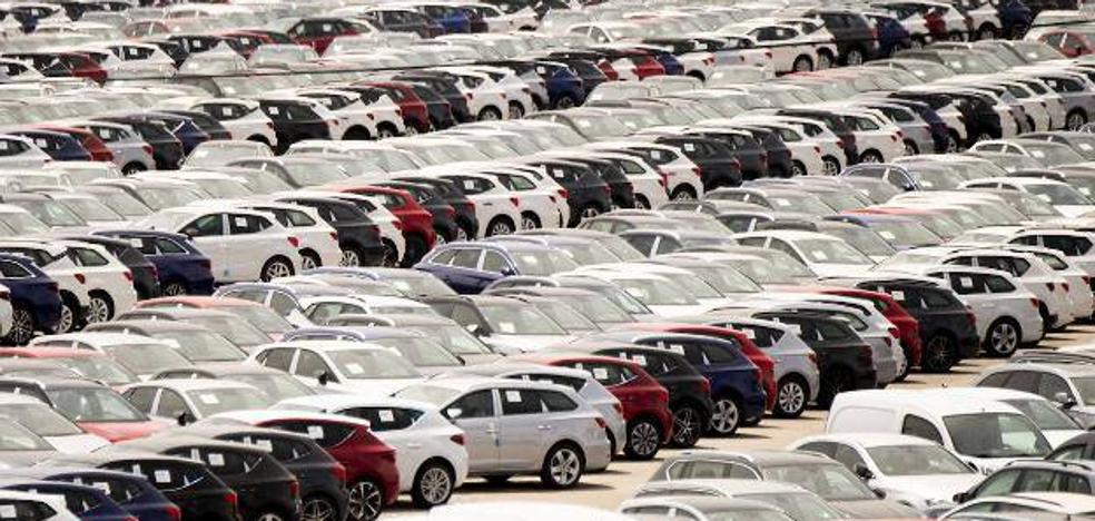¿Por qué casi todos los coches son blancos, negros o gris oscuro?