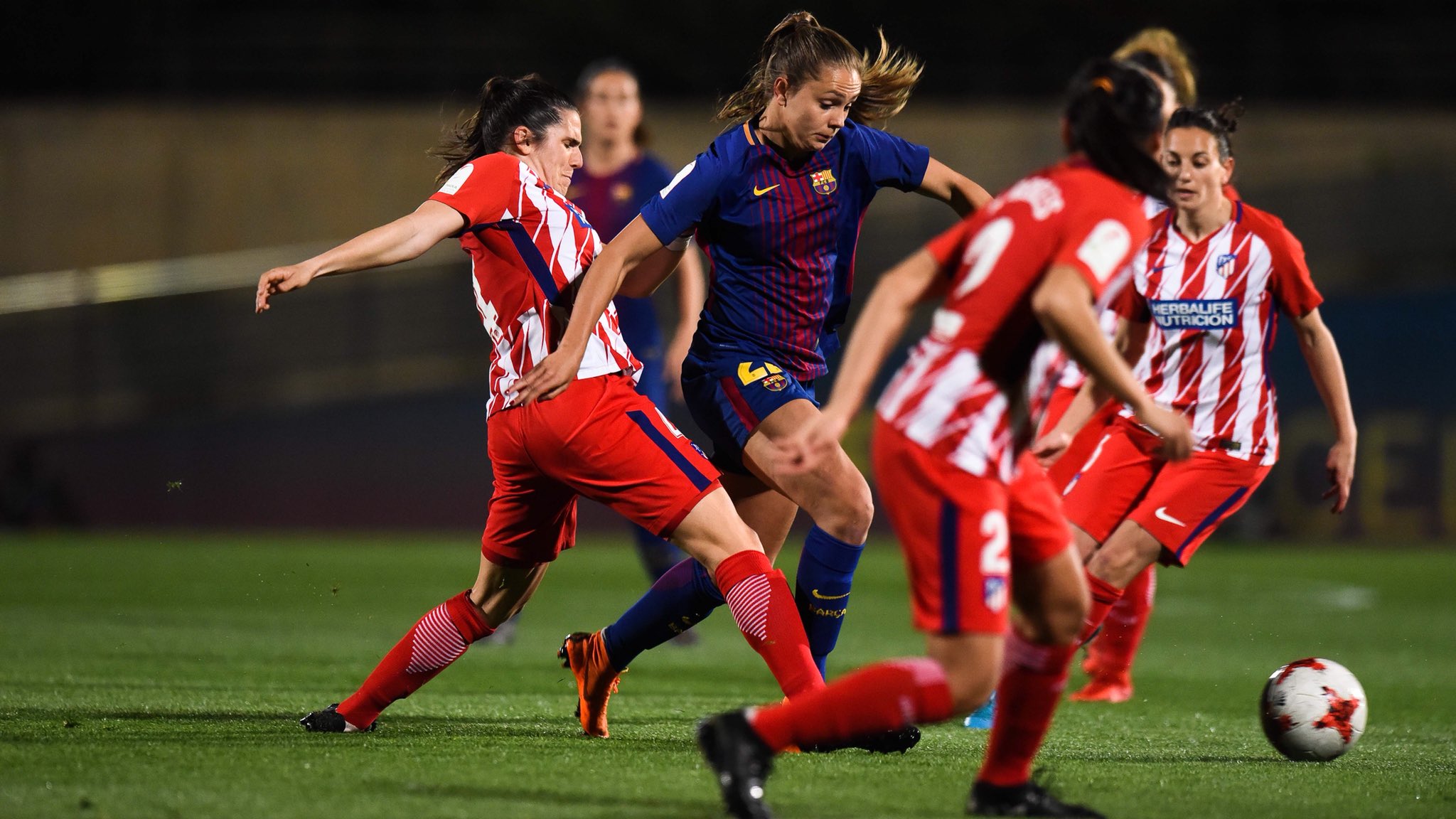 L'Atlètic de Madrid defensa el liderat a Barcelona (1-1)