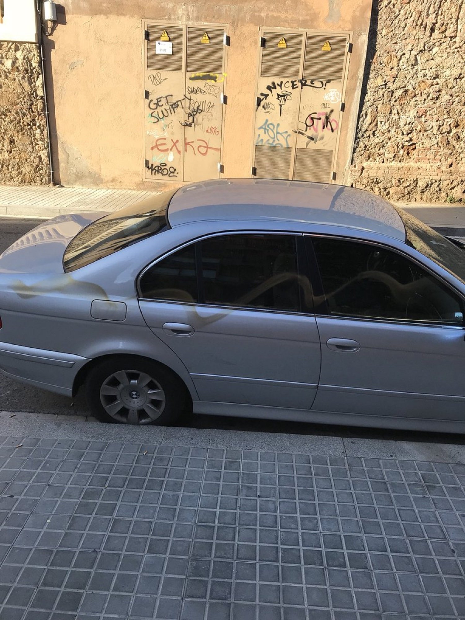 Girauta denuncia a la Guàrdia Civil que li han pintat el cotxe