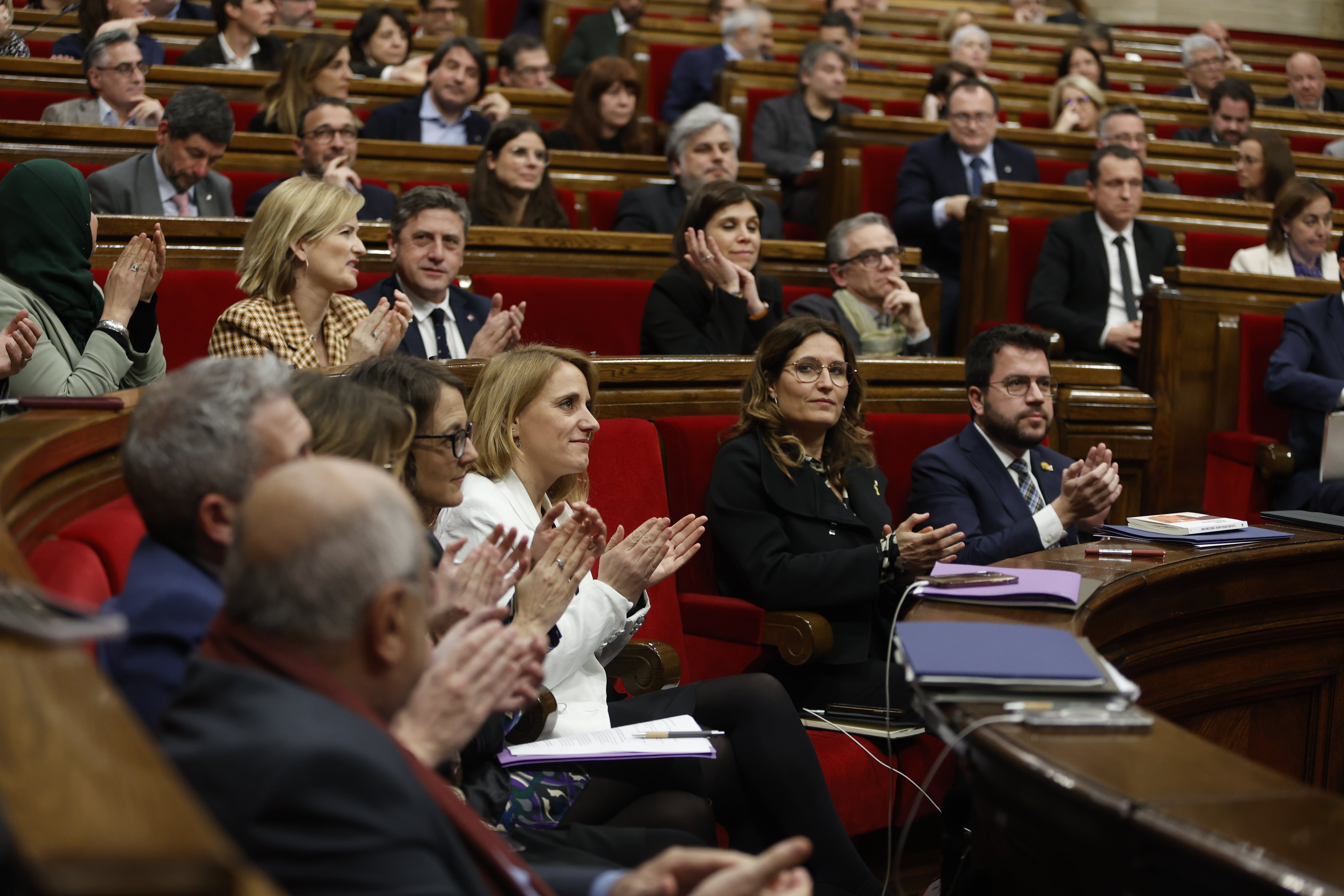 Tumbadas las enmiendas a la totalidad: los presupuestos de Aragonès avanzan con PSC y comunes