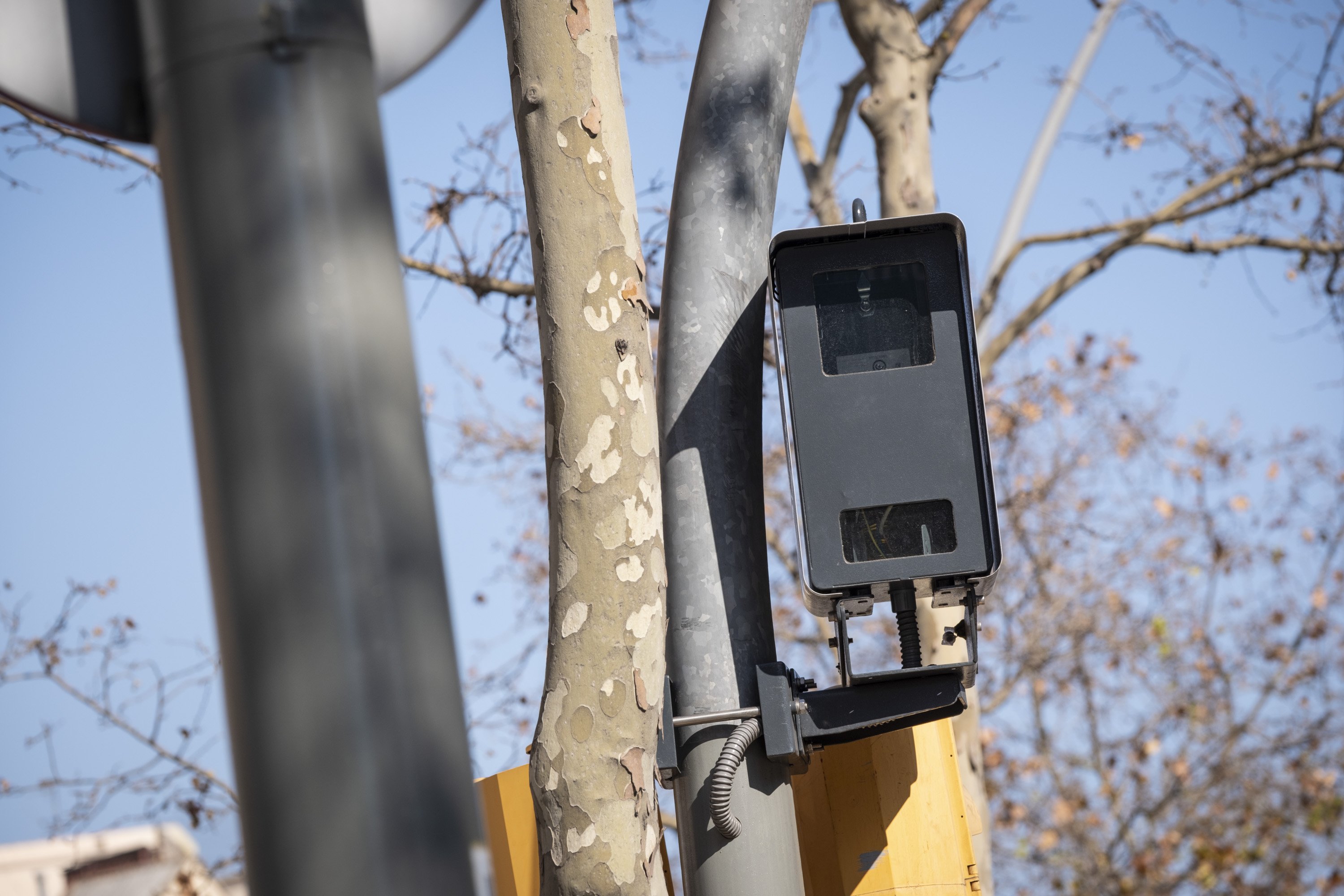 Els radars dels entorns escolars de Barcelona no multaran a l'agost si passes de 30 km/h