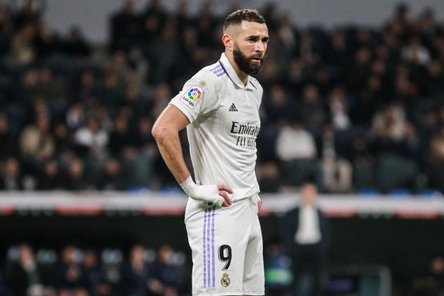 Karim Benzema serio durante un partido en el Santiago Bernabéu  / Foto: Europa Press