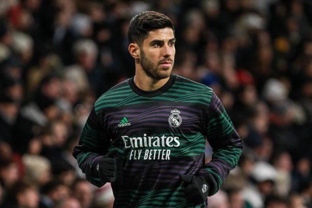 Marco Asensio escalfament / Foto: Europa Press