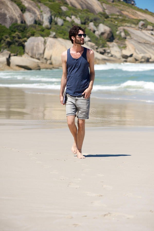 Un 78% de los españoles que viajan habitualmente querría programarse una escapada en solitario este año