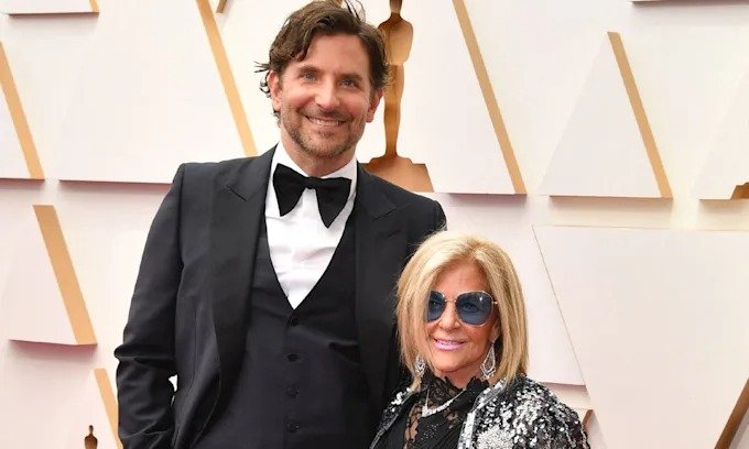 Bradley Cooper i la seva mare