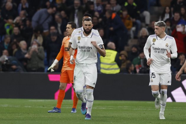 Karim Benzema gol Real Madrid Elche / Foto: EFE