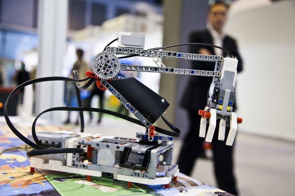Casi 30 millones de euros para llevar la robótica a todas las aulas de Catalunya