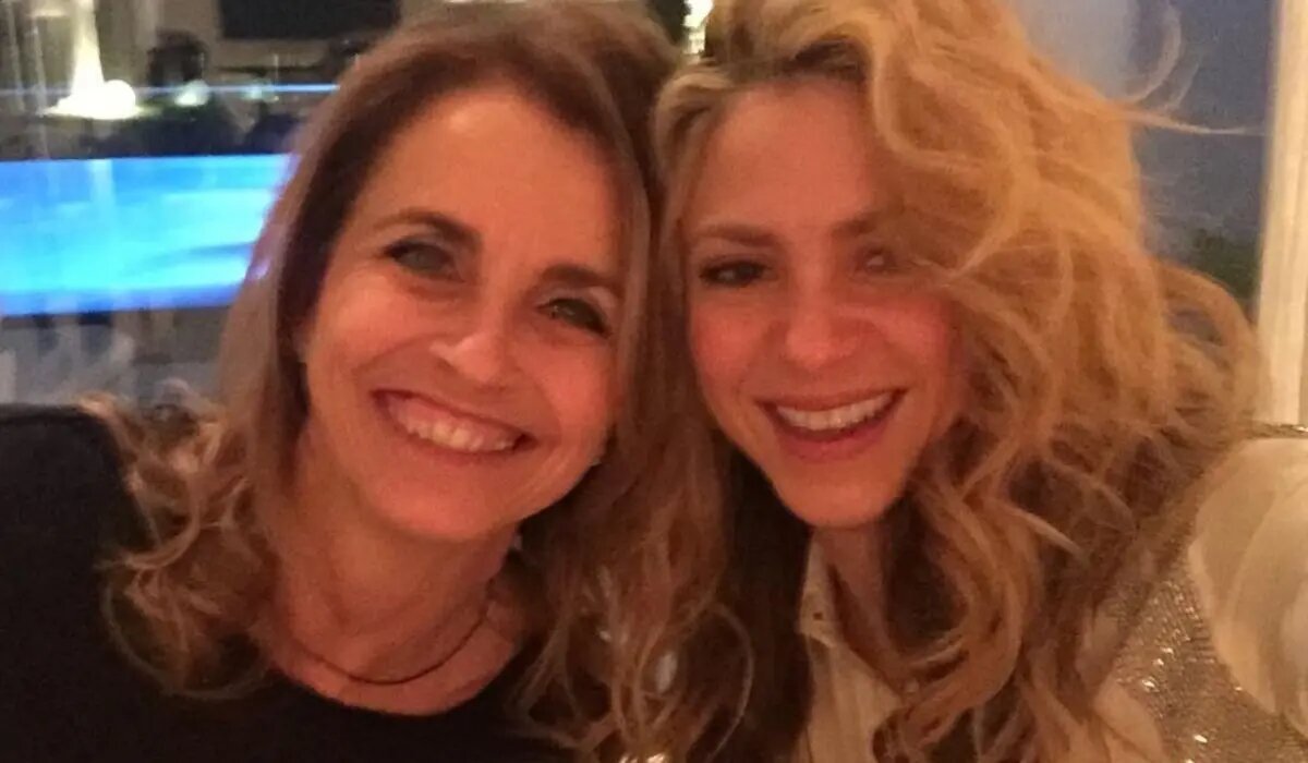 Montserrat Bernabéu y Shakira efe