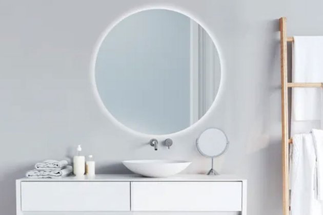 Espejo de baño con luz LED Teide / Leroy Merlin Espejo de baño con luz LED Teide / Leroy Merlin