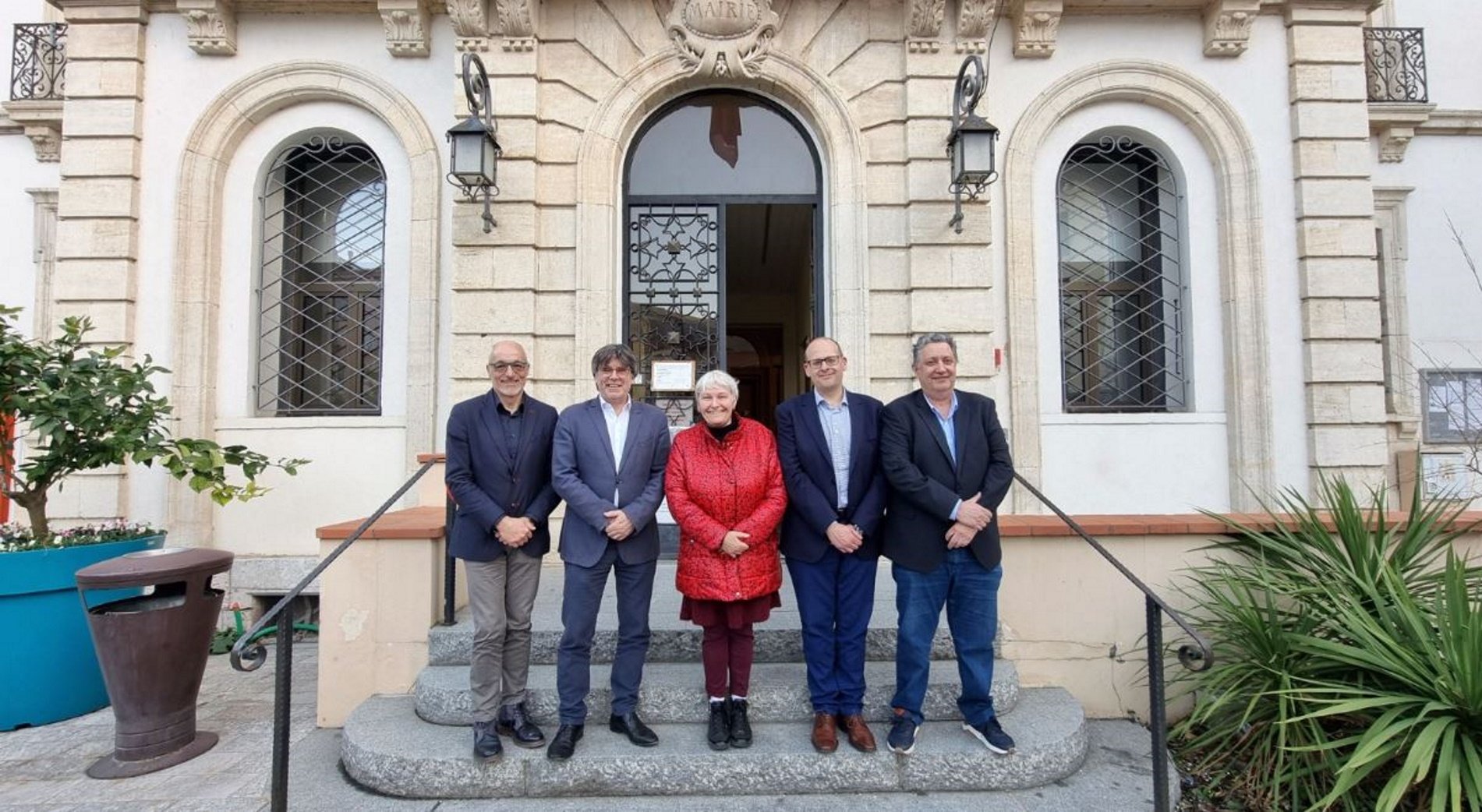 Puigdemont se reúne con empresarios para impulsar la Identidad Digital Republicana