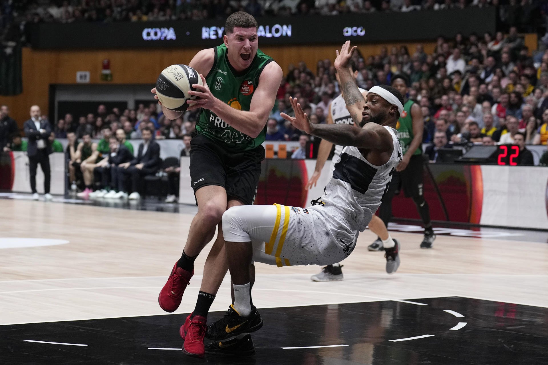 La Penya i el Reial Madrid, sense final: el Tenerife i l'Unicaja lluitaran per la Copa ACB