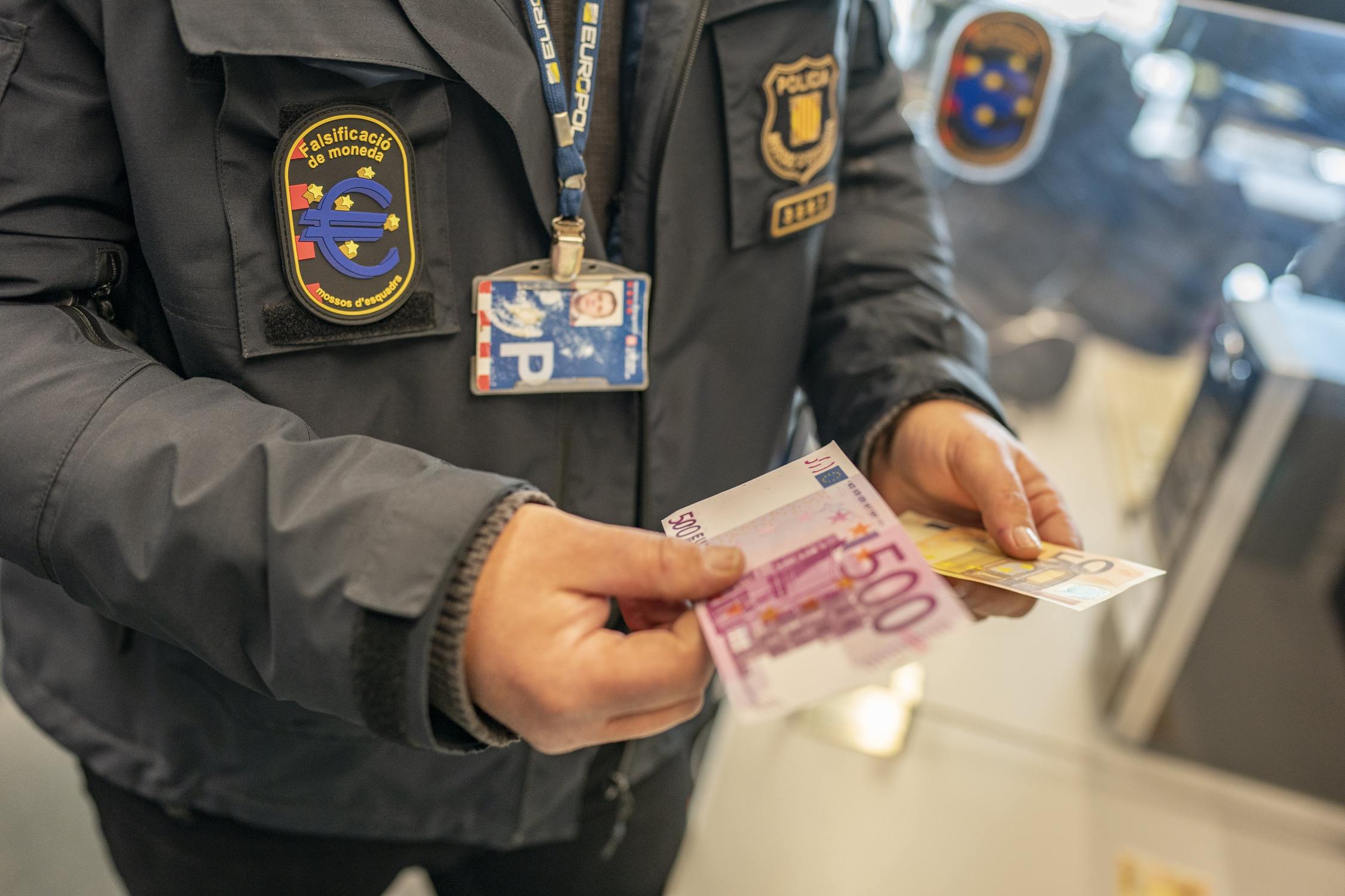 La facilidad de comprar billetes falsos empuja a jóvenes al mundo criminal: de 8 a 12 años de cárcel