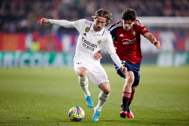 Luka Modric protegeix pilota / Foto: Europa Press