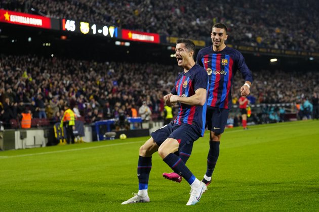 gol Lewandowski FC Barcelona Cadiz / Foto: EFE - Enric Fontcuberta