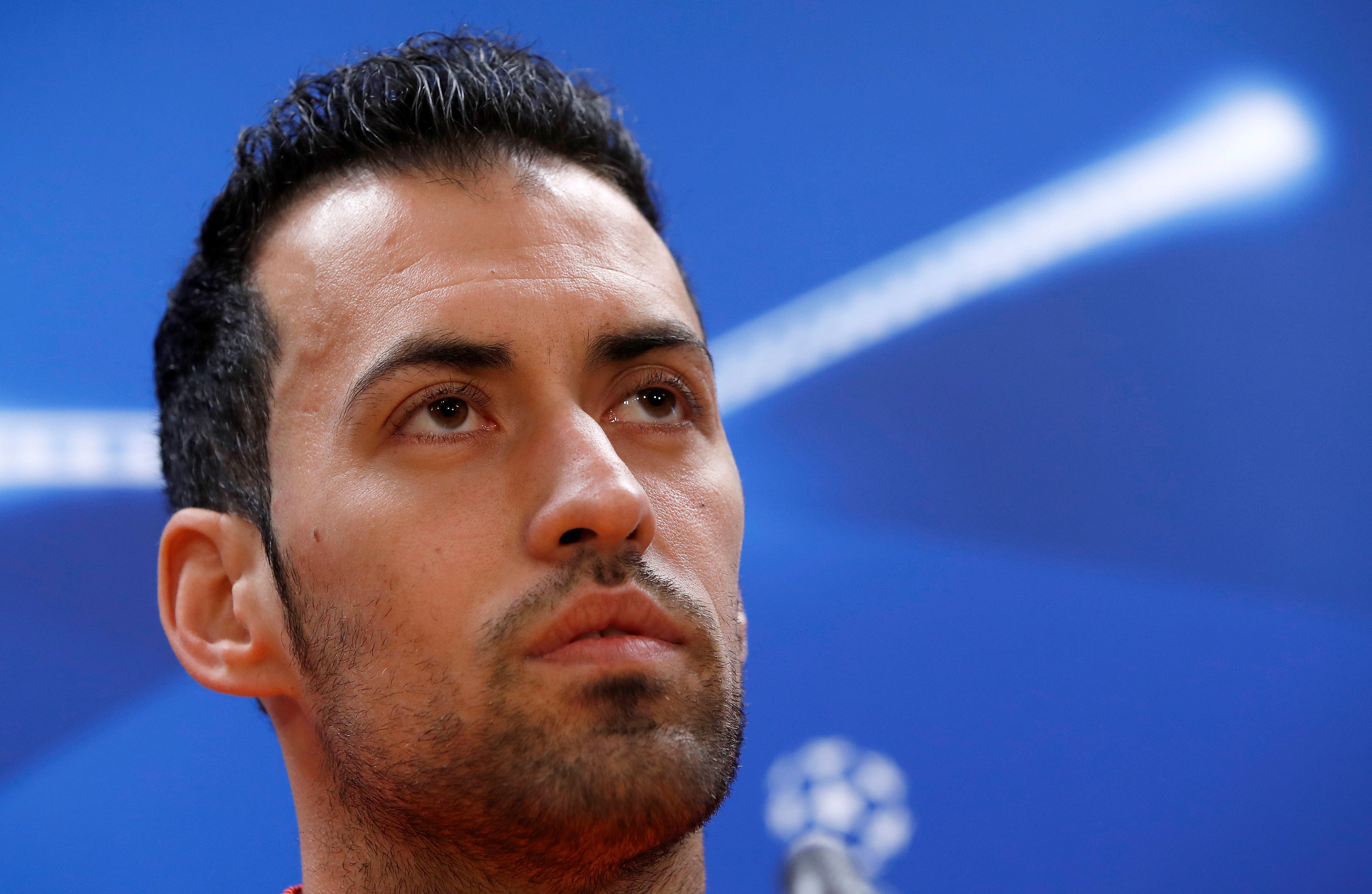 Busquets: "La afición tiene que ayudar a André Gomes"