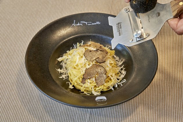 NH Barcelona Stadium Gastronomy Dish Spaghetti Carbonara Plate