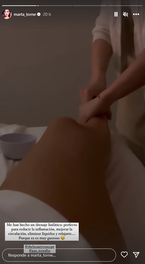 Marta Torné es fa un massatge Instagram