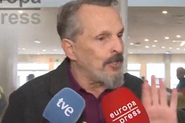 Miguel Bosé mano Europa Press