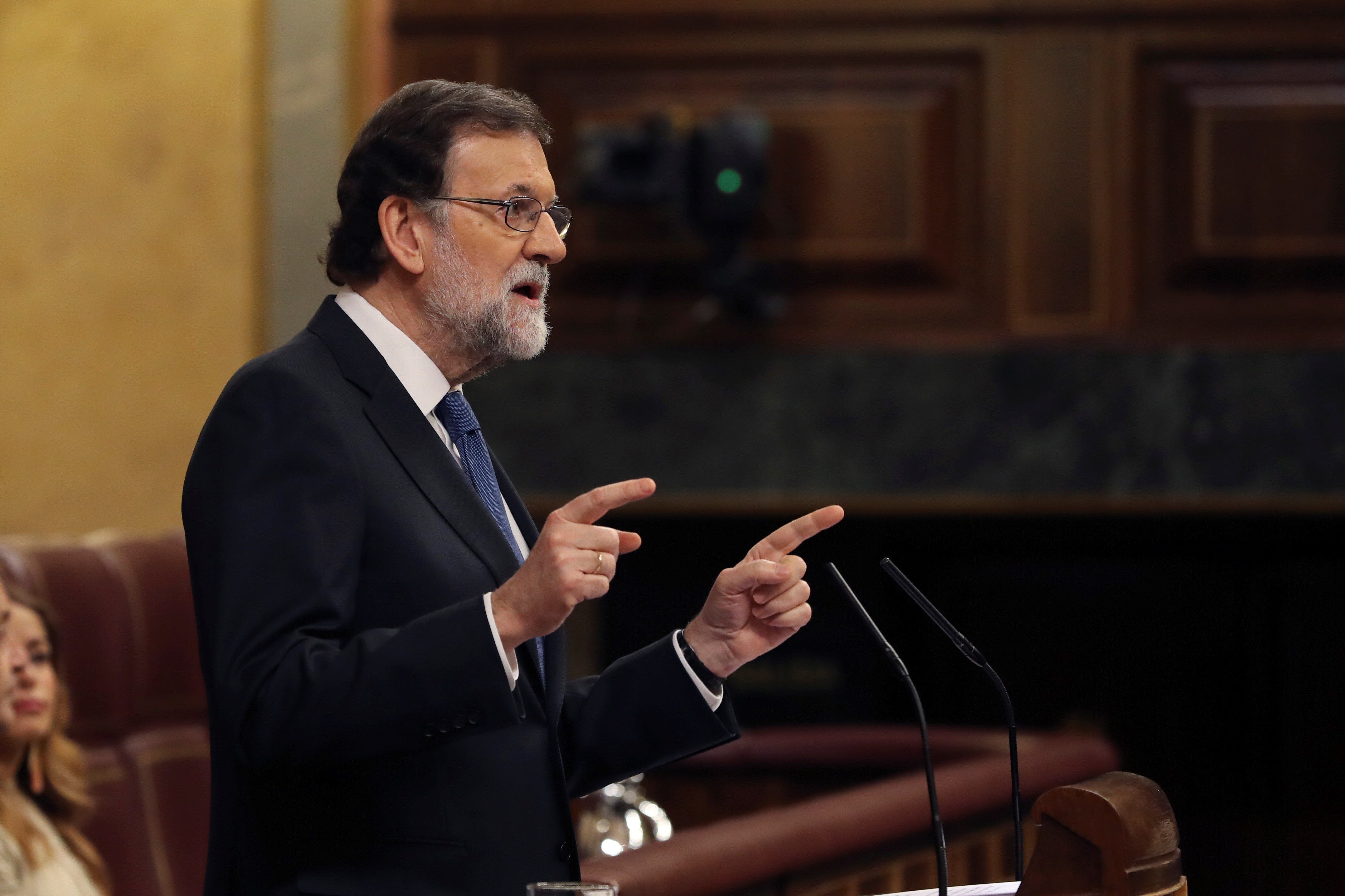 Rajoy amenaza a Torrent con acciones legales si se mantiene la investidura