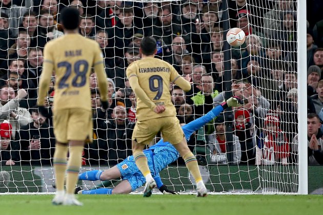 Lewandowski penal gol suspens Barça Manchester United / Foto: EFE