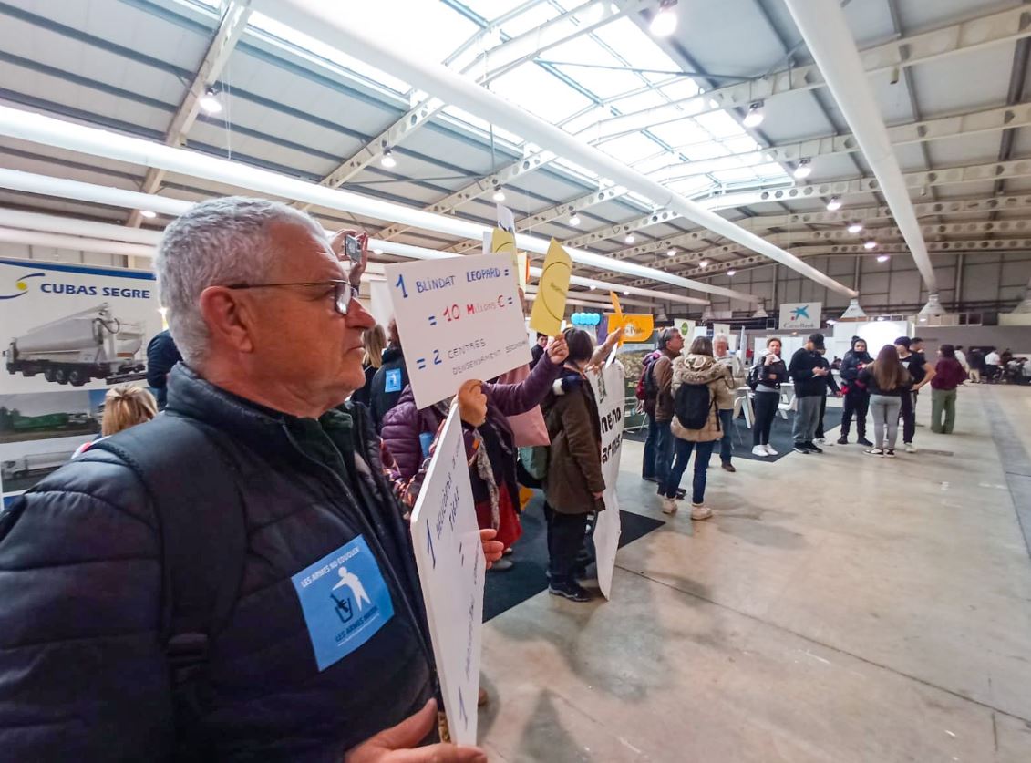 Protesta fira Lleida ONG LLeida