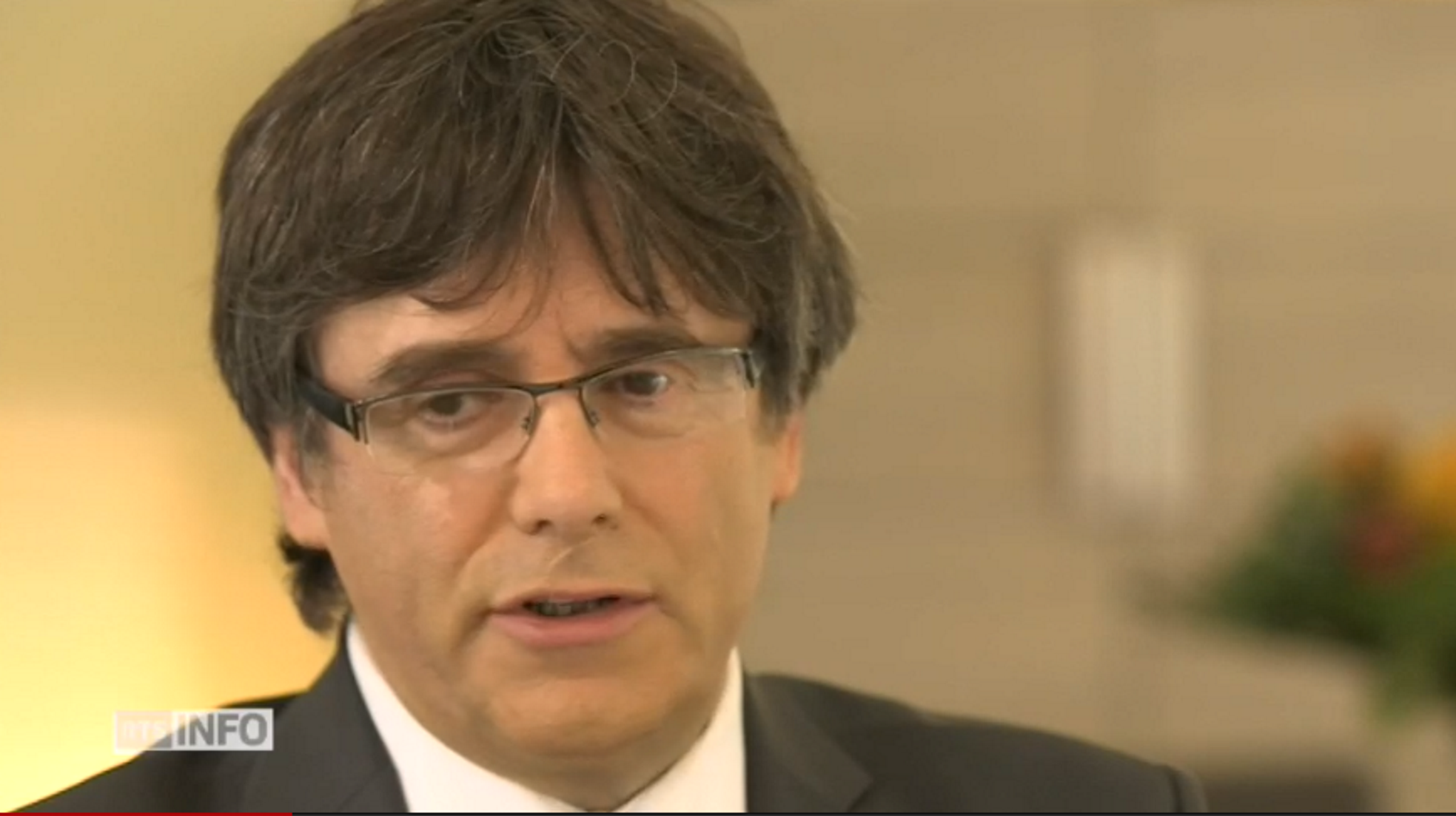 Puigdemont to Swiss TV: "Franco nominated the king's father"