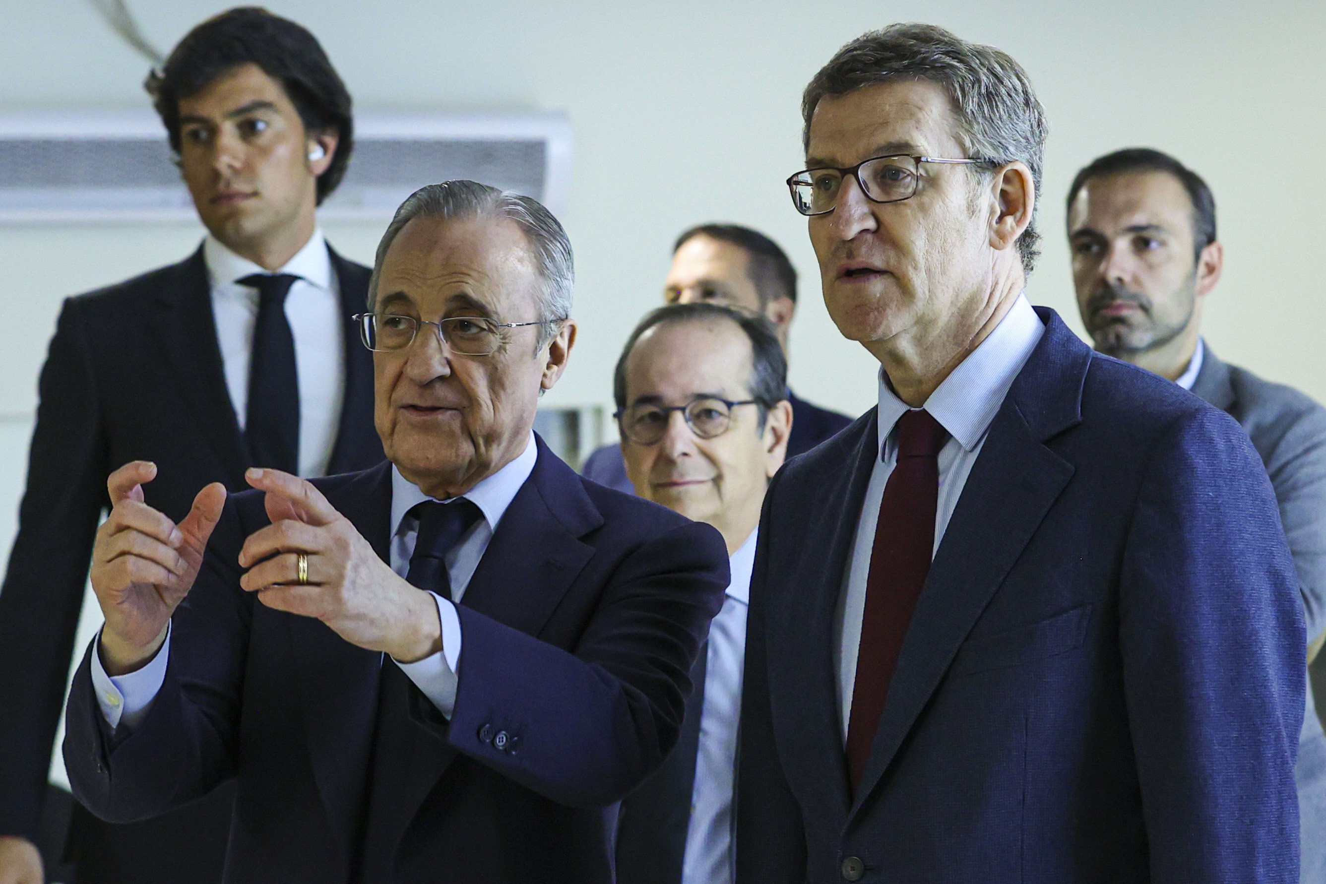 Comunica a Florentino Pérez que es el último Clásico que juega en el Santiago Bernabéu, se va