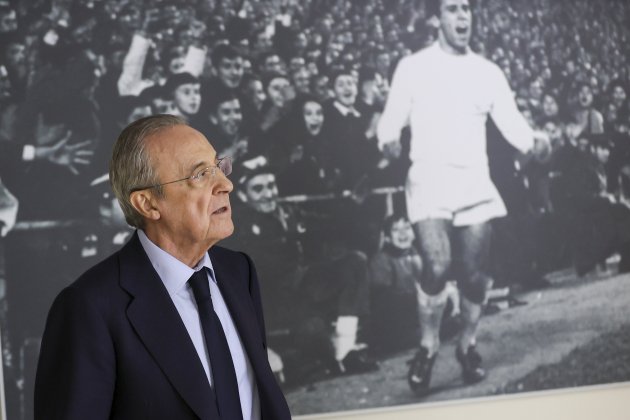 Florentino Pérez acto de recuerdo Amancio / Foto: EFE - Kiko Huesca