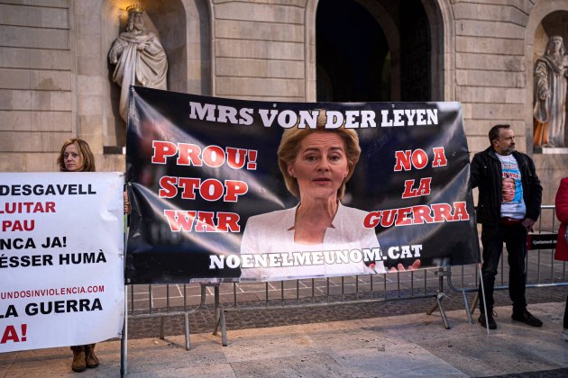 Manifestacio Barcelona No Guerra Ucraina Von der Leyen / Pau de la Calle Manifestacio Barcelona No Guerra Ucraina Von der Leyen / Pau de la Calle