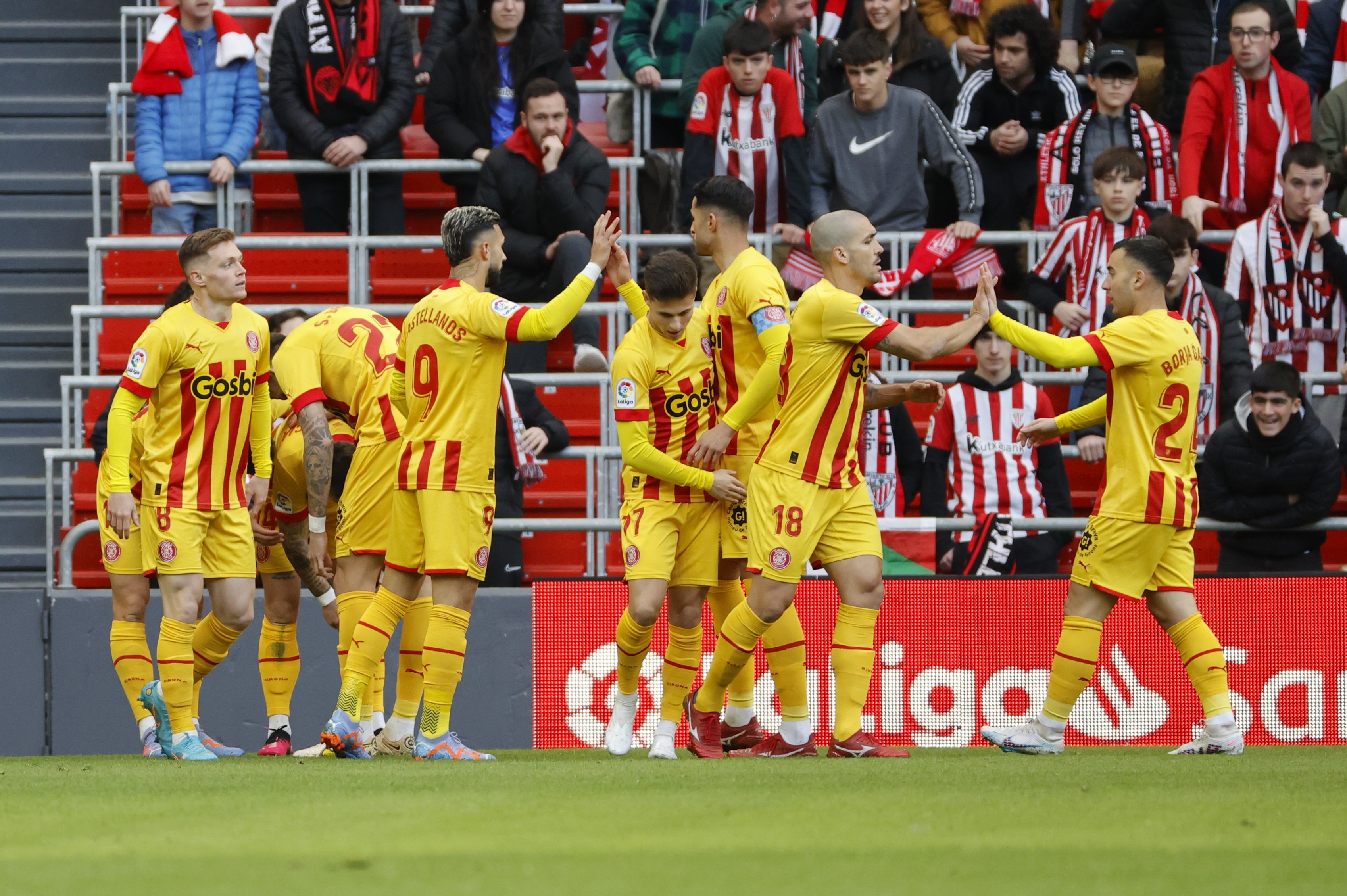 El Girona suma un triomf vital al sempre complicat camp de l'Athletic Club (2-3)