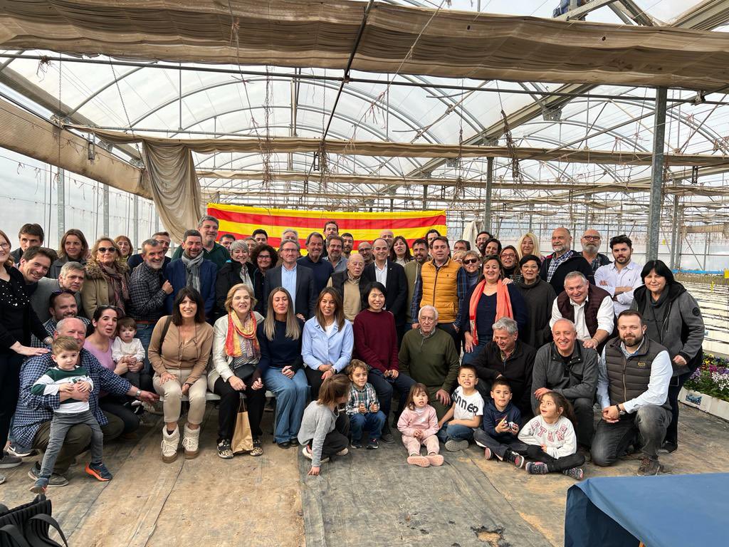 Calçotada con Jordi Pujol en olor de multitudes