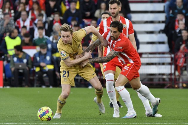 Frenkie de Jong Almería Barça / Foto: EFE