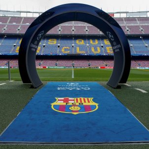 Camp Nou Champions escut Barça EFE Camp Nou Champions escut Barça EFE