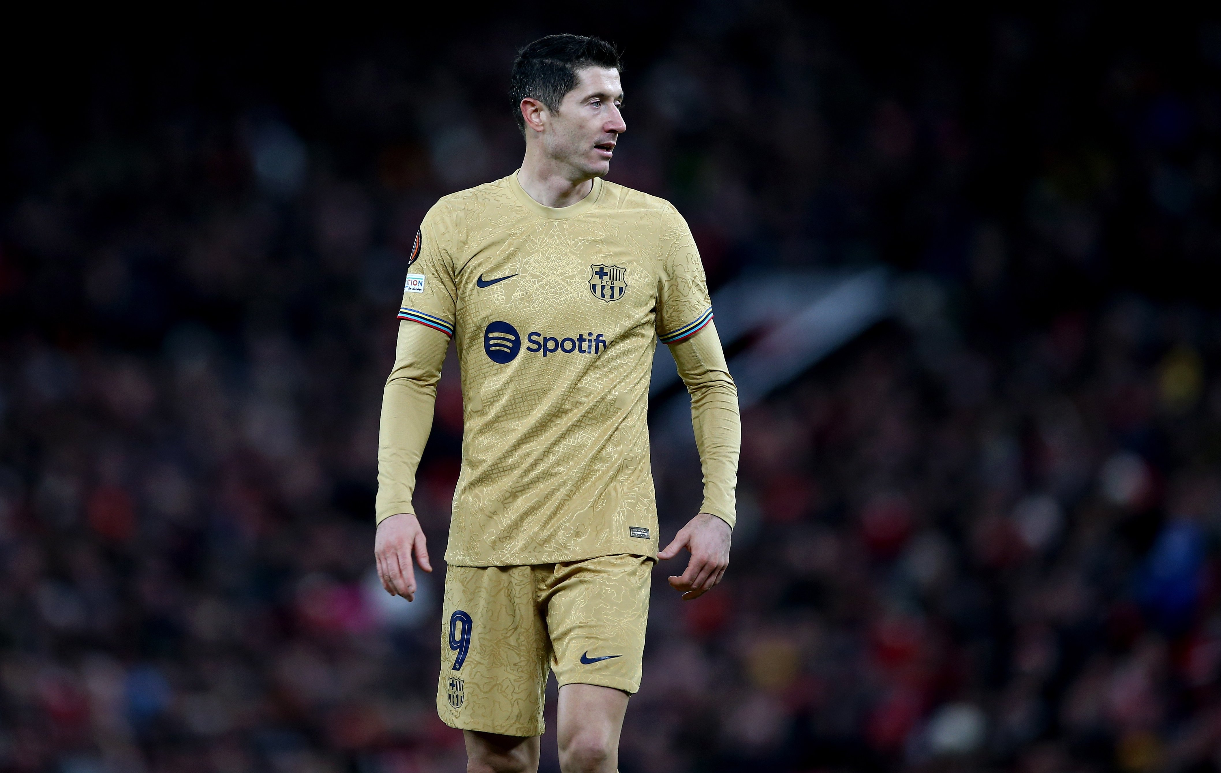 4 alternativas para cubrir la salida precipitada de Lewandowski del Barça