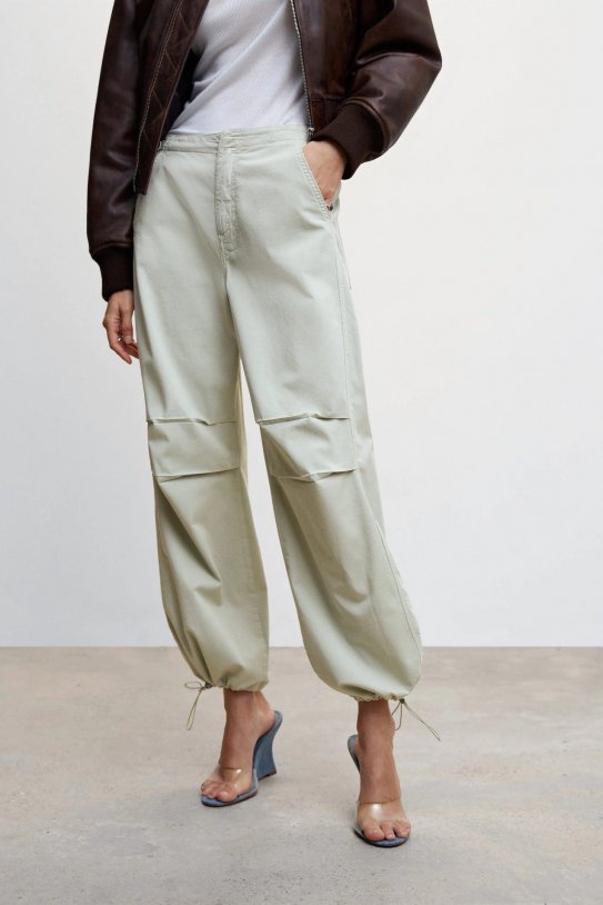 Pantalón de Mango Pantalón de Mango