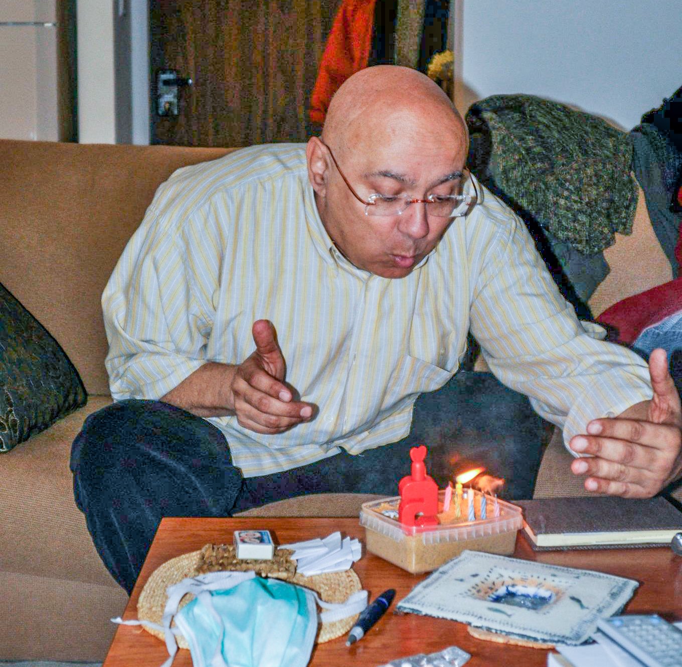 Josep Lluís Pérez Pérez en la celebración del suyo 56 aniversario|cumpleaños, poco antes de morir Foto cedida por Gabriel Trzewik