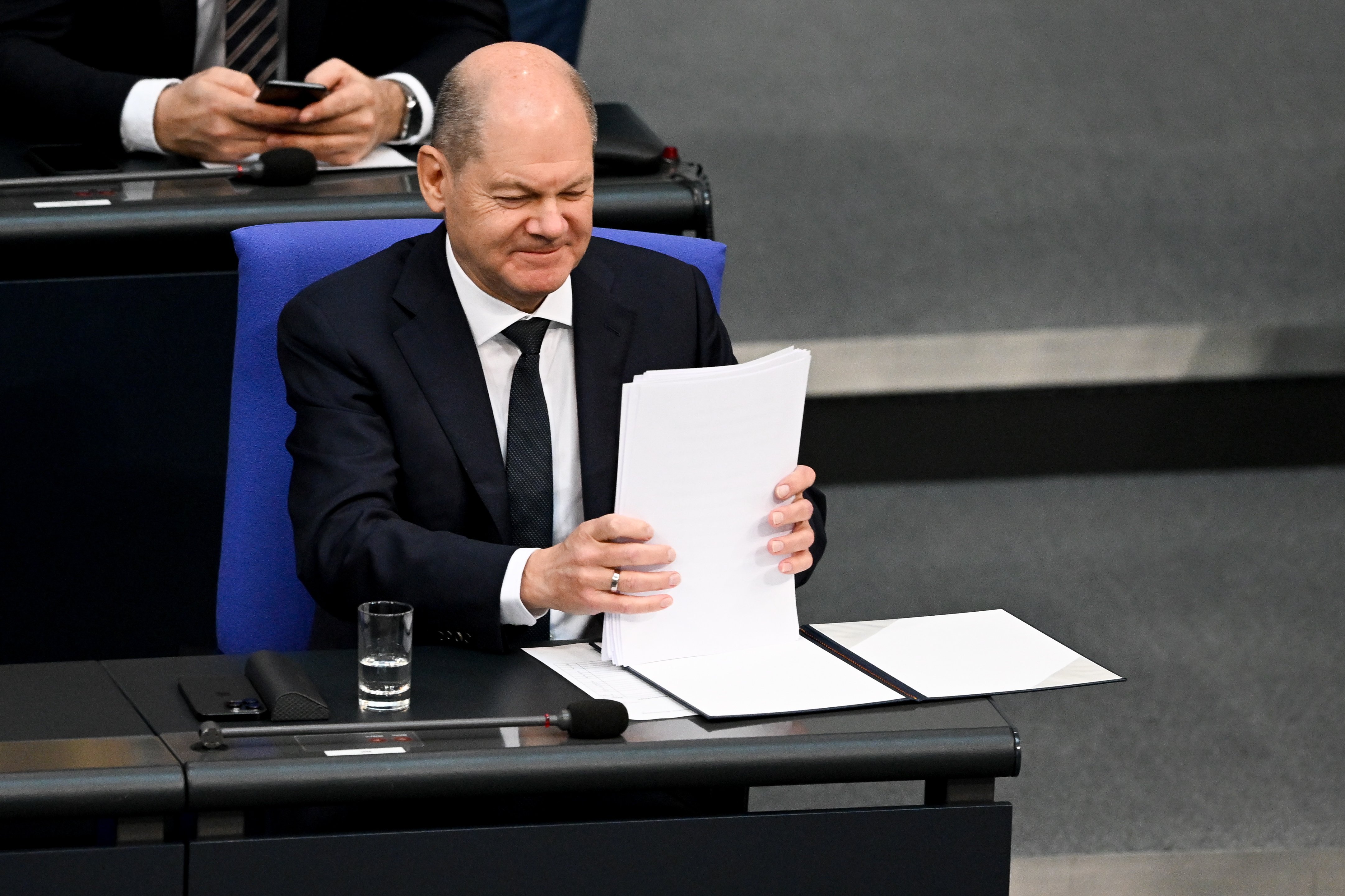 Olaf Scholz advierte a China: "No entreguen armas al agresor"