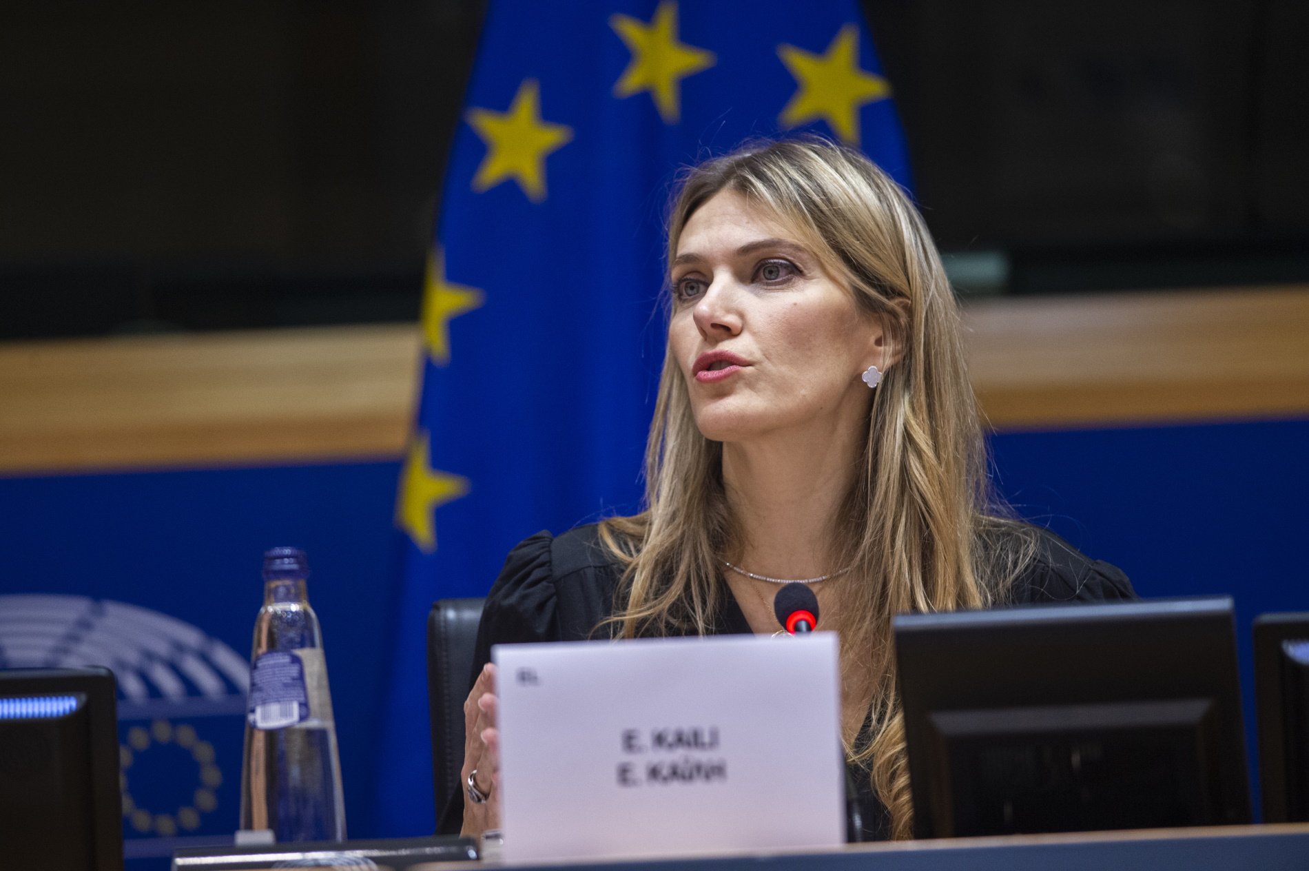 Alargan la prisión provisional de los exeurodiputados Eva Kaili y Marc Tarabella por el Qatargate