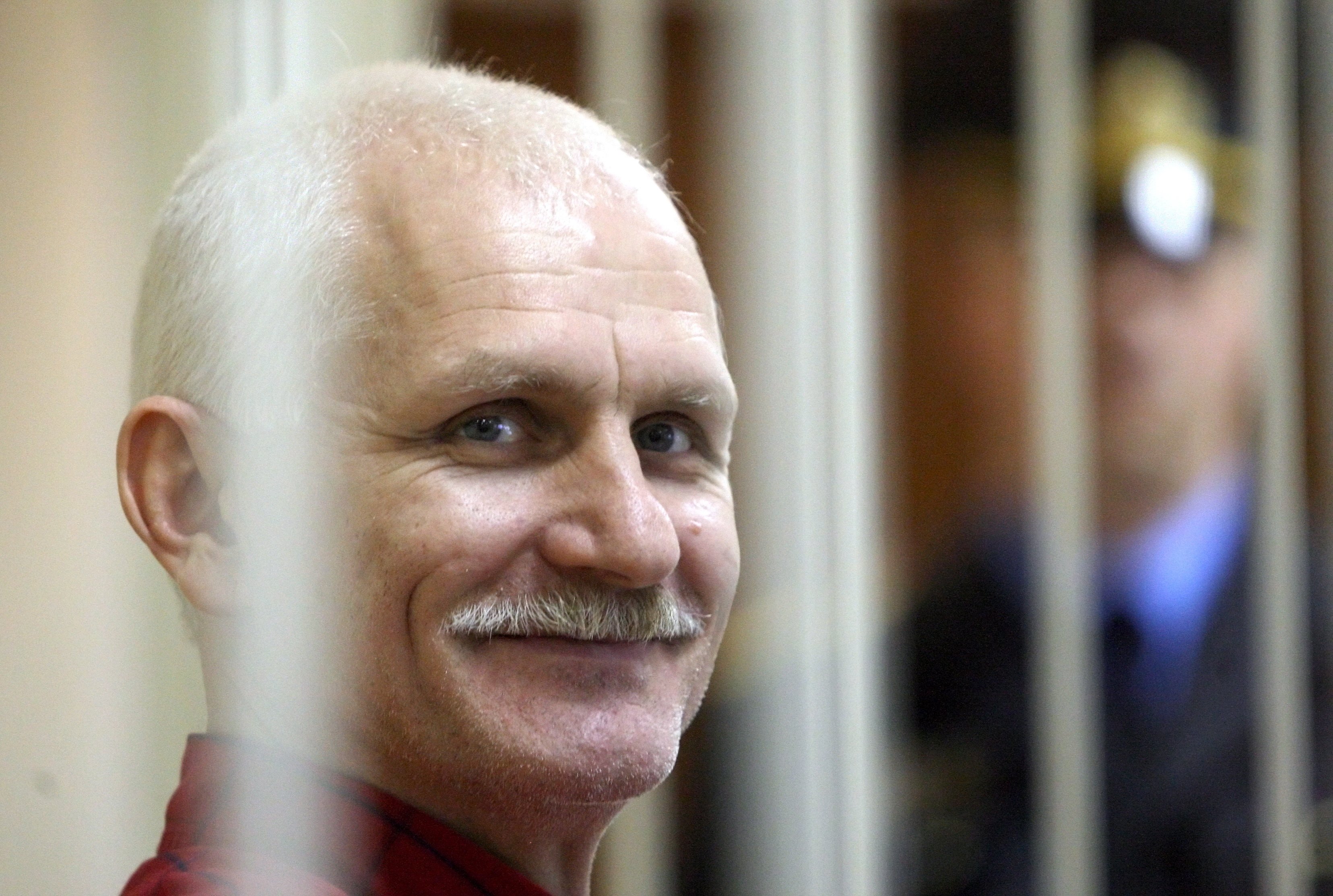 Bielorússia: condemnen a 10 anys Alés Bialiatski, Nobel de la Pau 2022