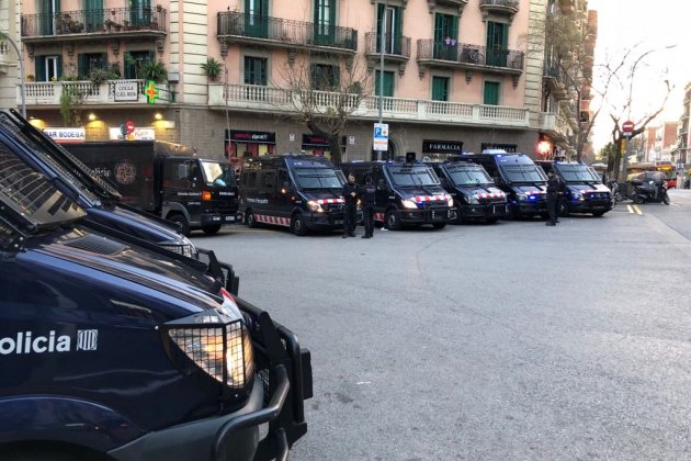 furgones mossos|mozos Nicolás Tomas