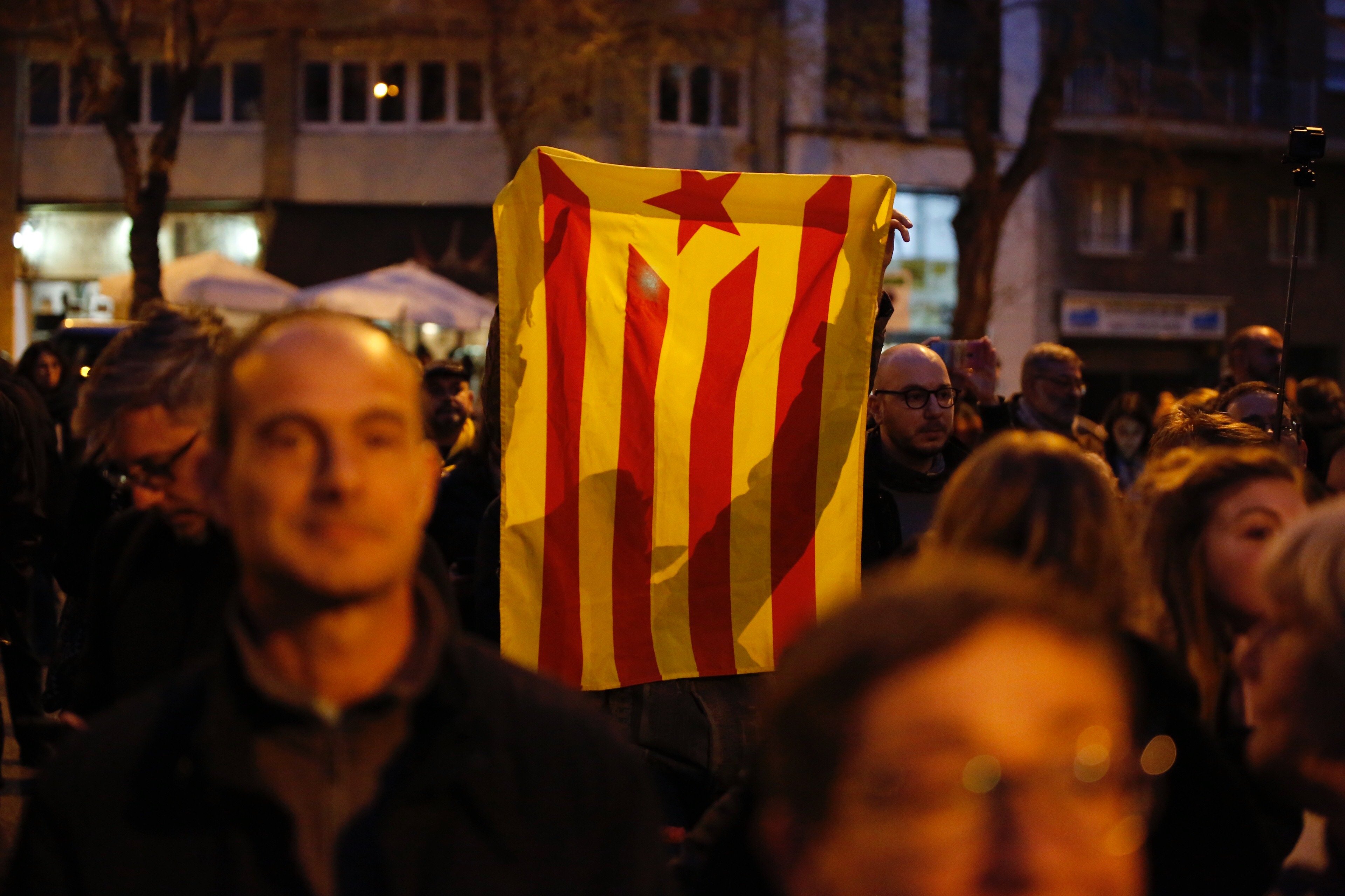 Agreden a dos técnicos de sonido que montaban un acto para el 1-O en Gavà