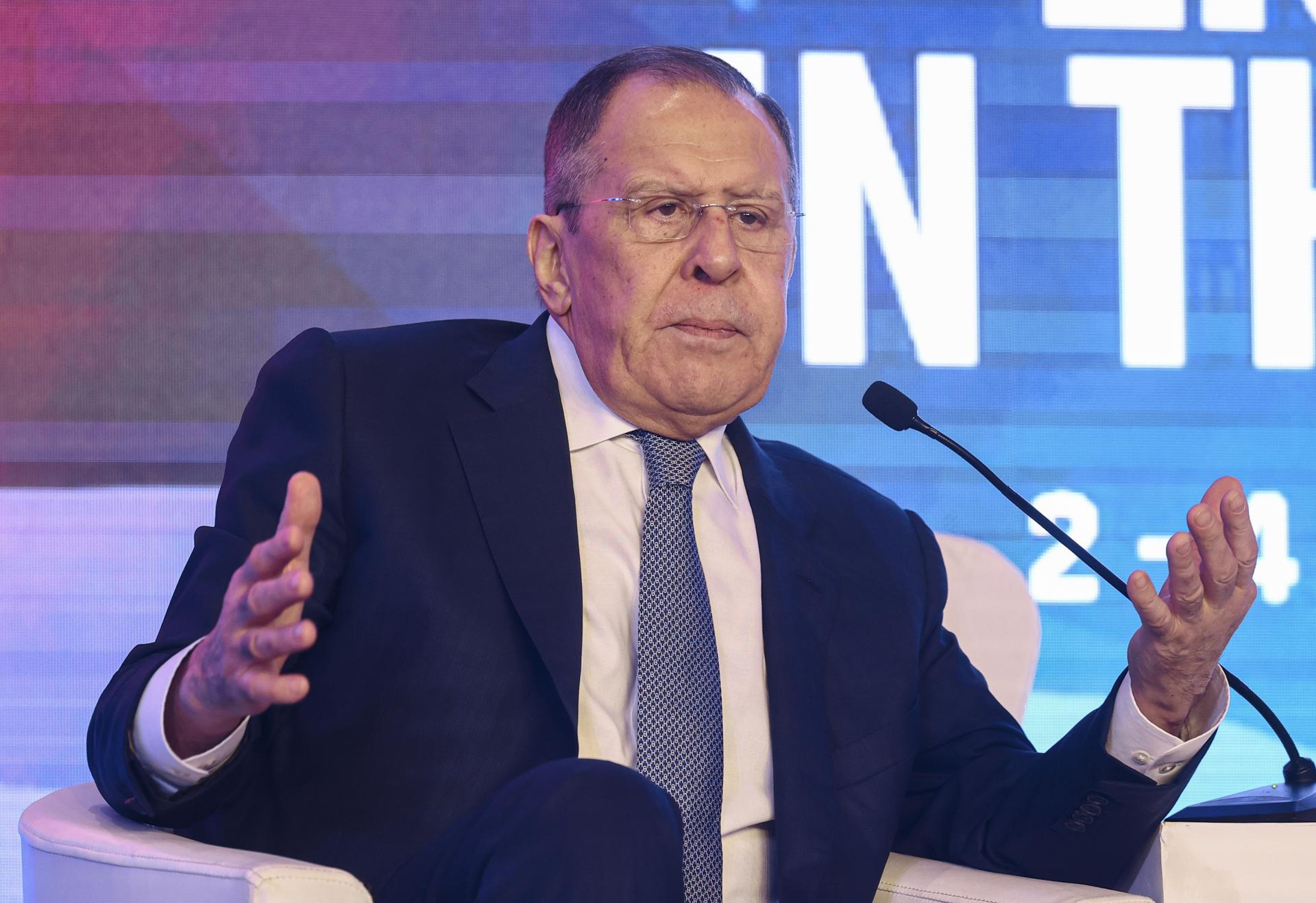 Ridícul de Lavrov a l'Índia: diu que la guerra la va començar Ucraïna i la sala esclata amb rialles