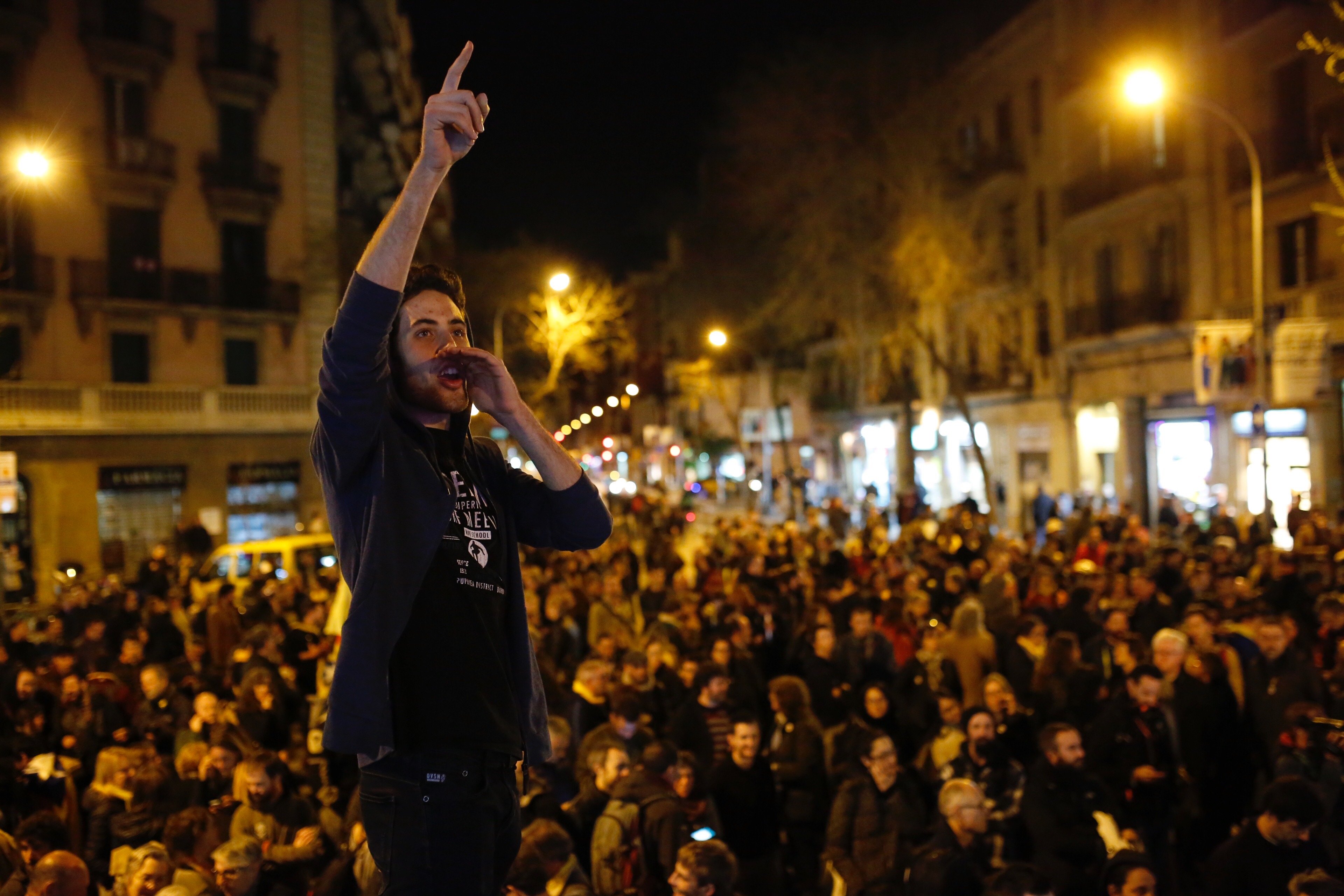 Convocadas varias manifestaciones este viernes: "El pueblo dice basta"