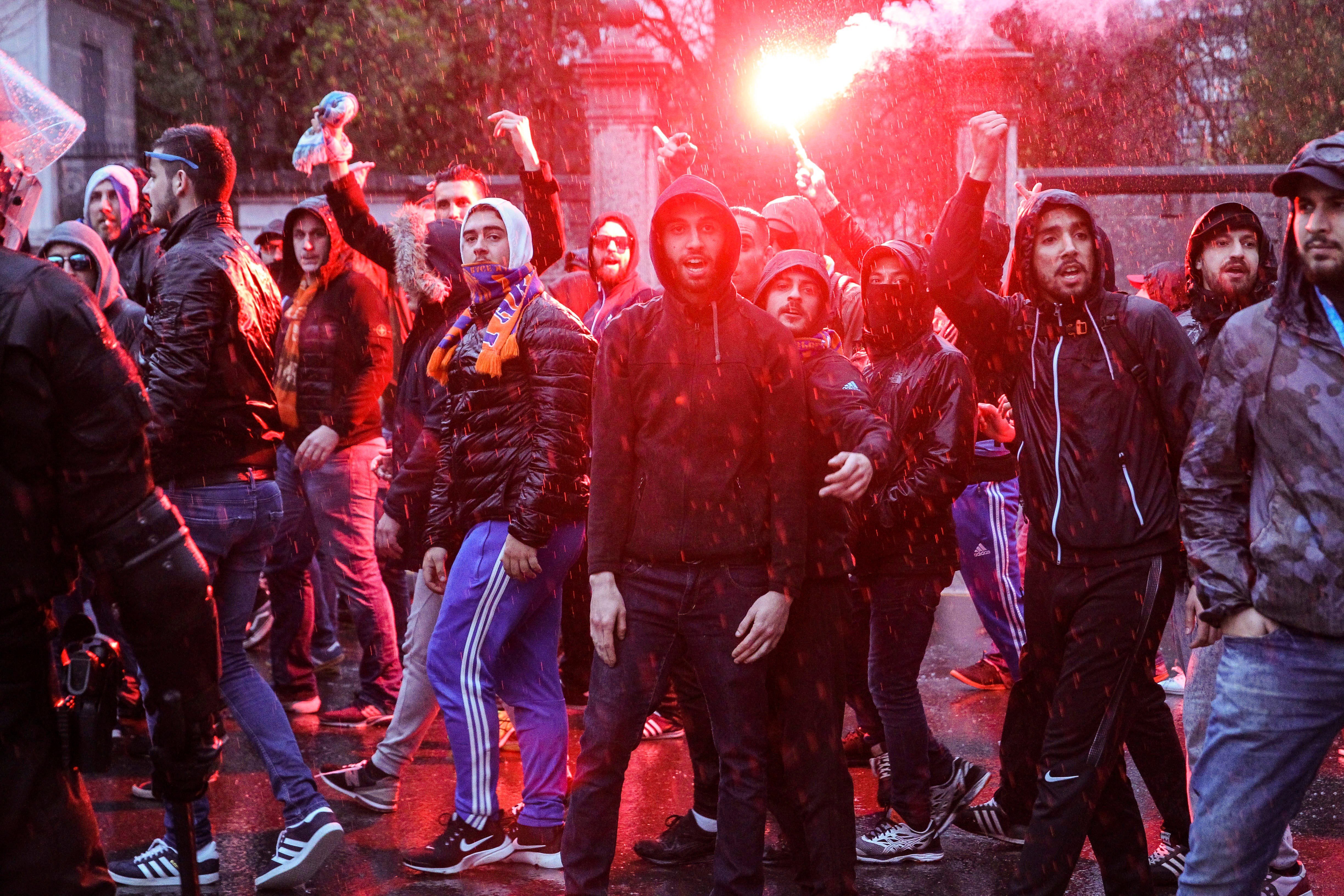 Heridos dos vigilantes de San Mamés y detenido un hincha francés