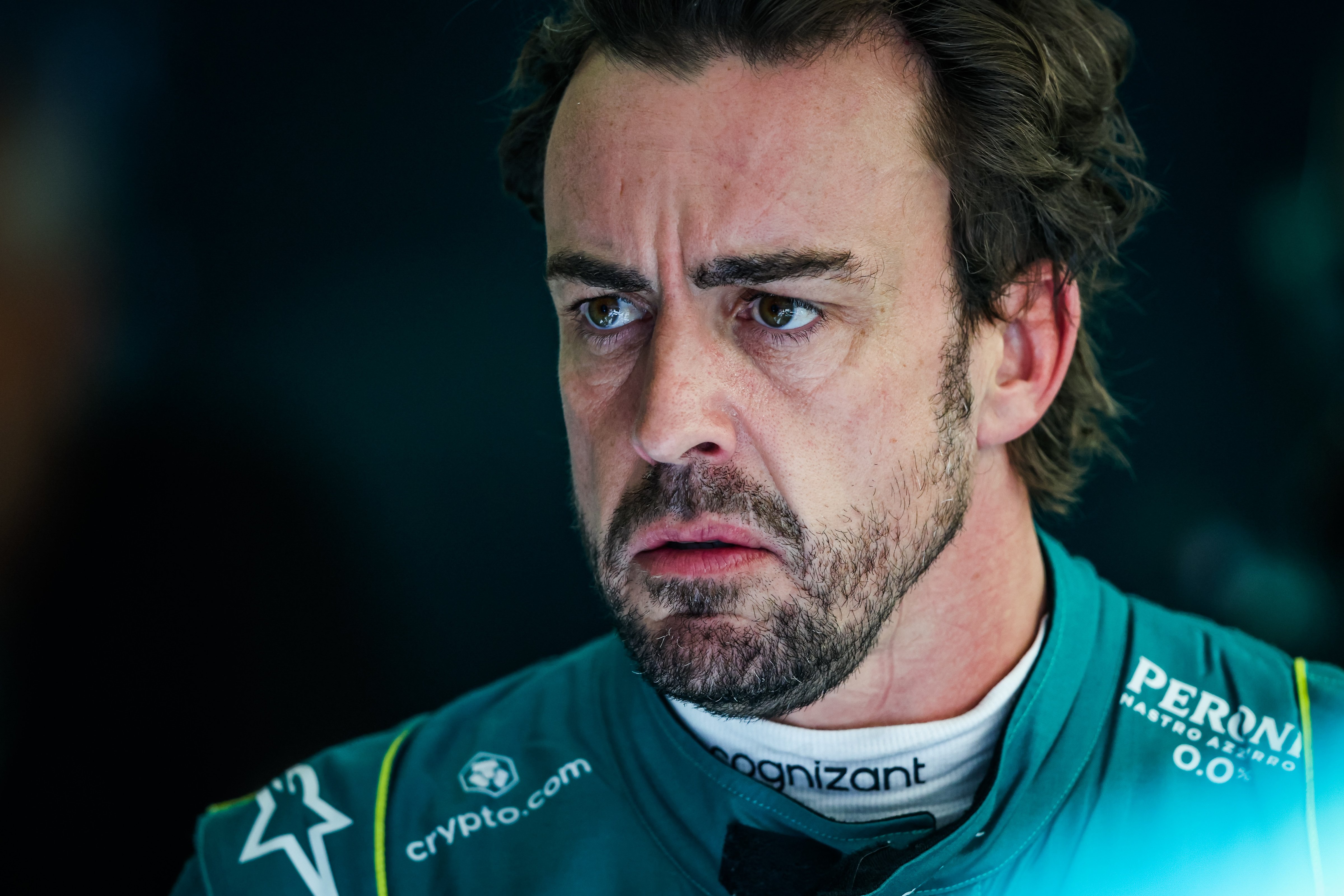 La mà negra dins d'Aston Martin vol acabar amb Fernando Alonso, mal final