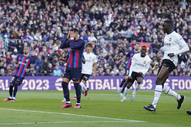Ferran Torres fallo penalti Barça Valencia / Foto: EFE