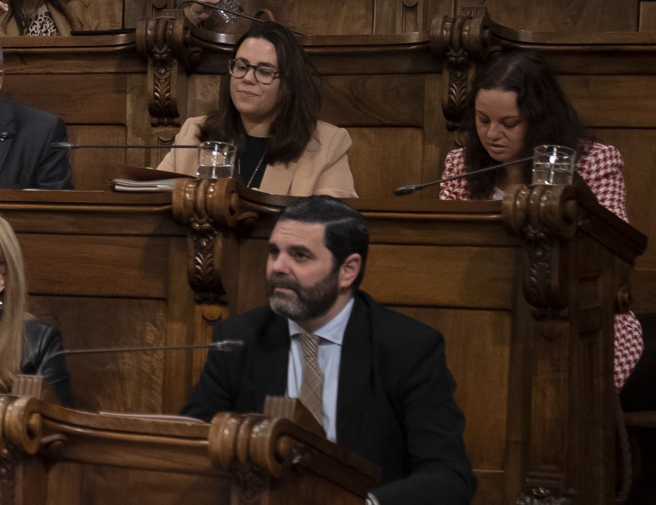 Continúa el sainete de Ciudadanos en Barcelona: las dos concejalas supervivientes, expedientadas